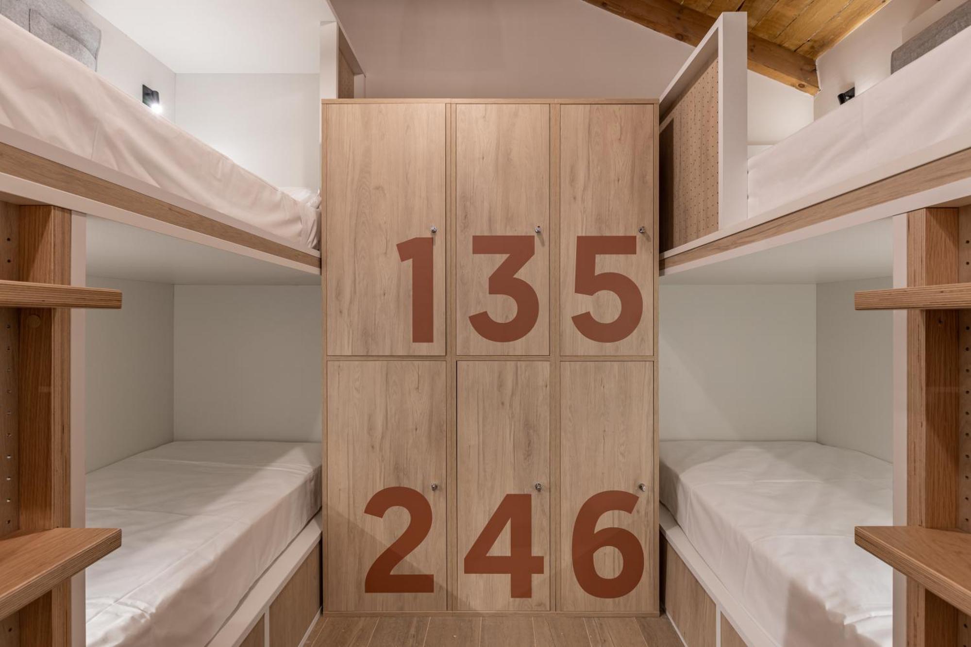 Libere Cordoba Patio Santa Martaホステル 部屋 写真 A room at the hostel